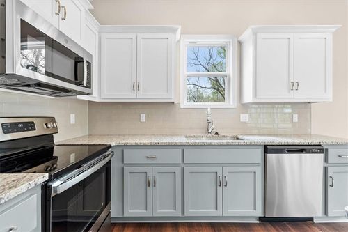 796 Highland Dr, Edwardsville, KS, 66111 | Card Image