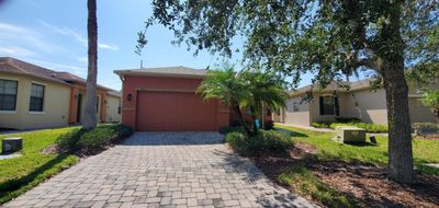 836 Grand Canal Drive, House other with 2 bedrooms, 2 bathrooms and null parking in KISSIMMEE FL | Image 2