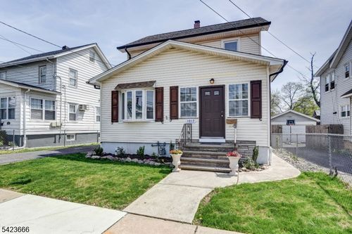 1017 Grandview Ave, Union, NJ, 07083-6113 | Card Image