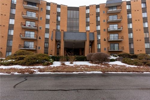 616-700 N Bruce Ln, Glenwood, IL, 60425-1137 | Card Image