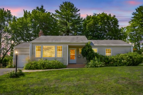 11 Sky View Dr, West Hartford, CT, 06117-2642 | Card Image