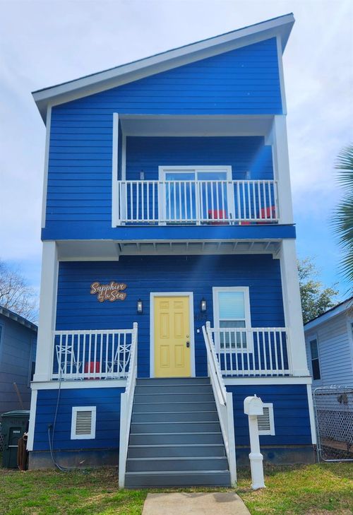 4123 Avenue M 1/2, Galveston, TX, 77550-3947 | Card Image