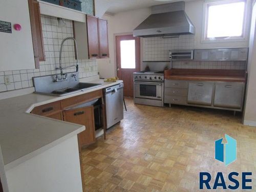 129 Sw Park St Street, Luverne, MN, 56156 | Card Image