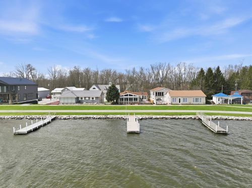 13482 W Bank Dr Ne, Millersport, OH, 43046-9003 | Card Image