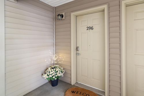 22855 E Country Vista Dr, Liberty Lake, WA, 99019-7711 | Card Image