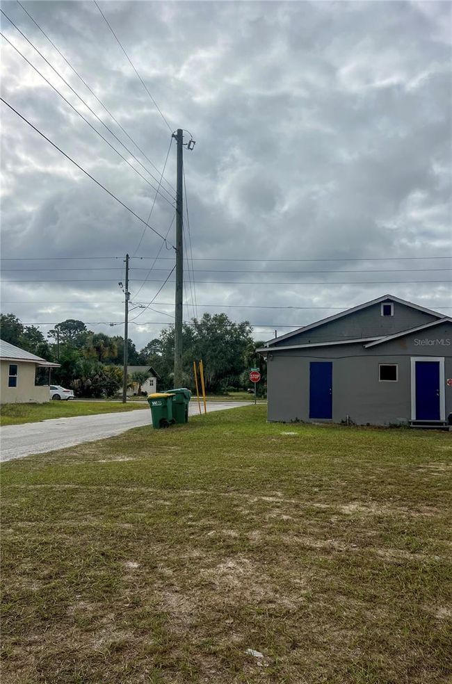 1613 Bates Avenue, For Sale in Eustis Zoocasa