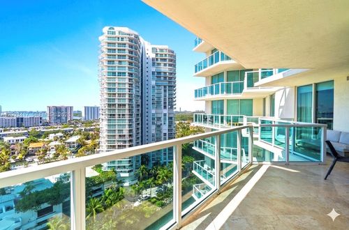 31606-250 Sunny Isles Blvd, Sunny Isles Beach, FL, 33160-4661 | Card Image