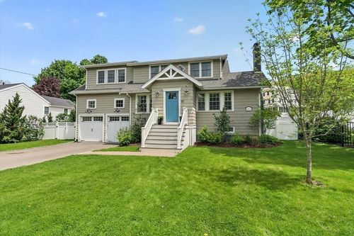 11 Planters Field Ln, Hingham, MA, 02043-1205 | Card Image