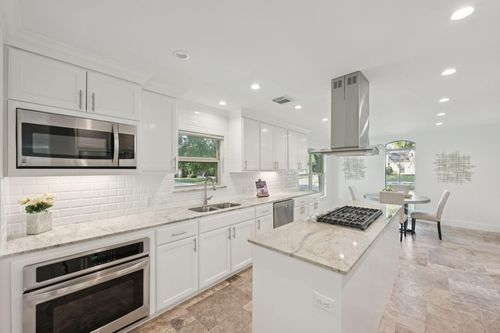 1302 Riverview Cir, Houston, TX, 77077-3247 | Card Image