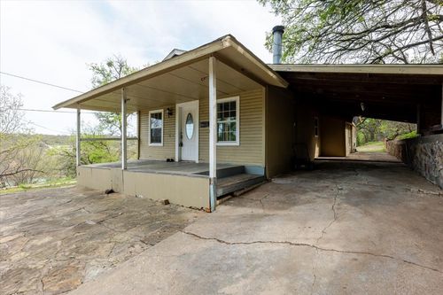 617 Nw 9th St, Mineral Wells, TX, 76067-3617 | Card Image