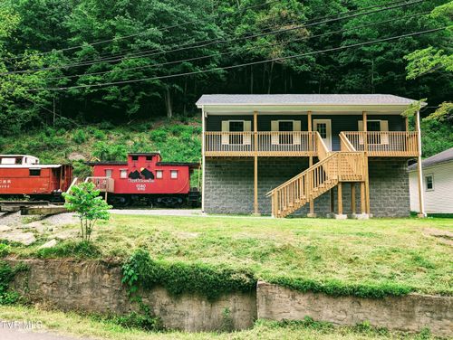 127 Bartley St, Haysi, VA, 24256-6262 | Card Image