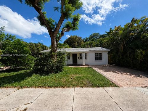 6466 Sw 14th St, West Miami, FL, 33144 | Card Image
