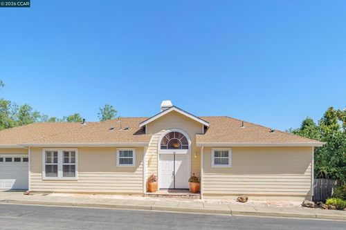 376 Sterling Way, San Rafael, CA, 94903-5146 | Card Image