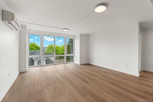 4004a-10 Lyon Place, White Plains, NY, 10601 | Card Image