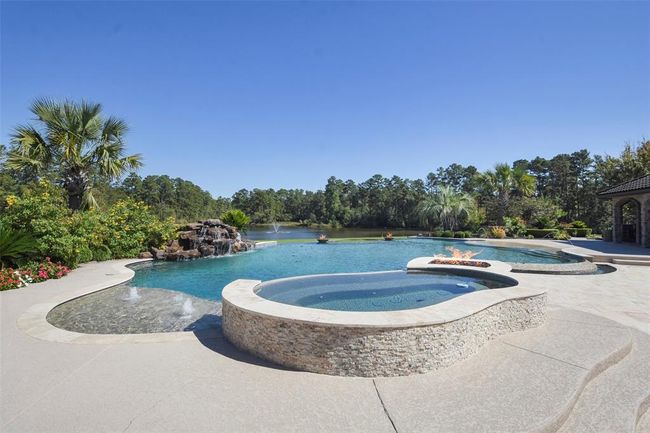 The water features provide the perfect calming atmosphere | Image 44