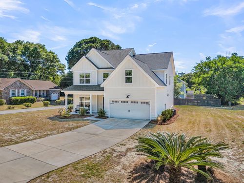 651 Spark St, Mount Pleasant, SC, 29464-2608 | Card Image