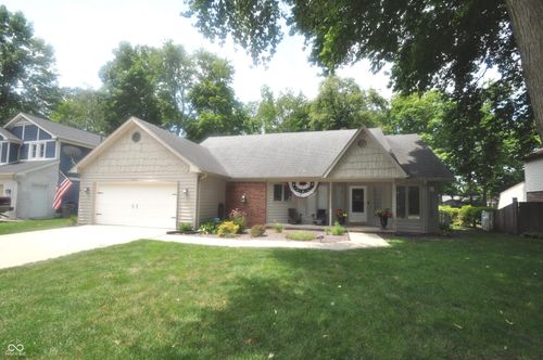 2390 Lincoln Dr, Cicero, IN, 46034-9670 | Card Image