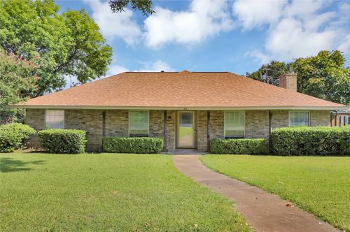 101 Connie Dr, Desoto, TX, 75115-6213 | Card Image