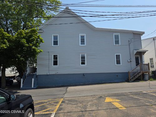 230 E 4th St, Mount Carmel, PA, 17851-2242 | Card Image