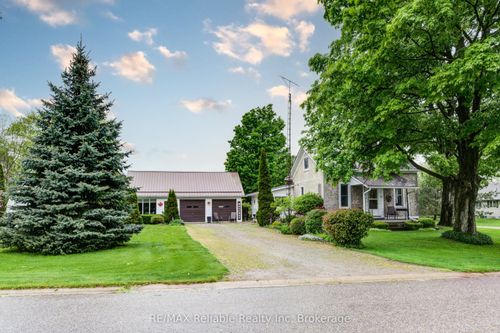42 Third St, Egmondville, ON, N0K1G0 | Card Image