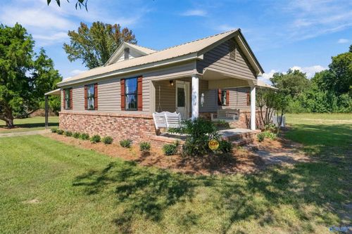 6652 County Road 26, Boaz, AL, 35957-7638 | Card Image