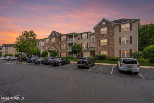 511 Sophee Ln, Lakewood, NJ, 08701-6082 | Card Image