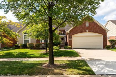 40638 Lenox Park Drive, Condo with 4 bedrooms, 3 bathrooms and null parking in Novi MI | Image 1