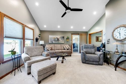 100 Maria Ln, Monroeville, PA, 15146-3647 | Card Image