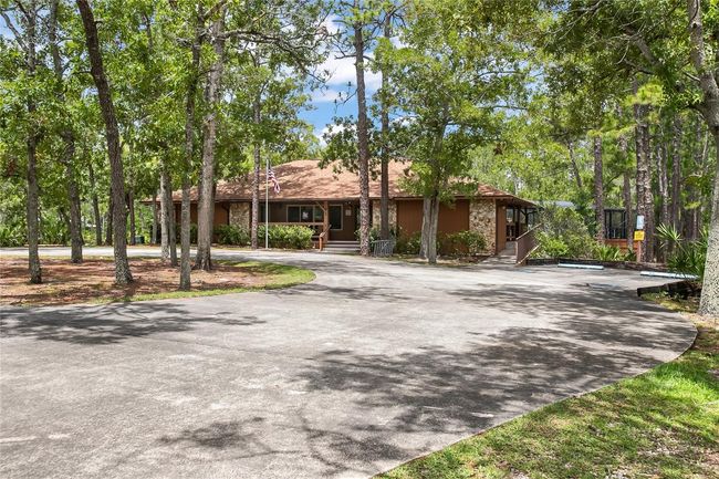 Club House Driveway | Image 28