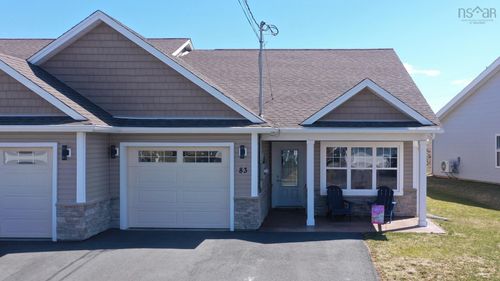 83 Thistle St, Falmouth, NS, B0P1P0 | Card Image