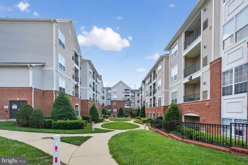 unit-202-4850 Eisenhower Ave, ALEXANDRIA, VA, 22304-7321 | Card Image