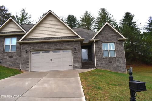 420 Cromwell St, Harrogate, TN, 37752-4209 | Card Image