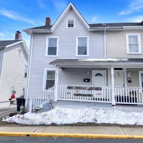 10 Vannatta St, Washington, NJ, 07882-1921 | Card Image