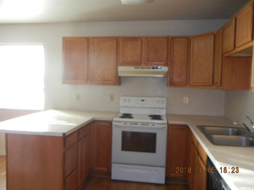 368 S 1000 W, Payson, UT, 84651-2451 | Card Image