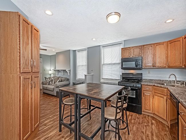 296 Kitchen | Image 21