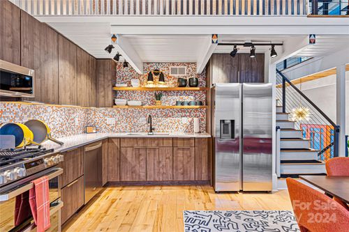 1585 Eagles Nest Rd, Waynesville, NC, 28786-8208 | Card Image