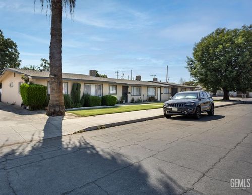200 Eye St, Bakersfield, CA, 93304-2932 | Card Image