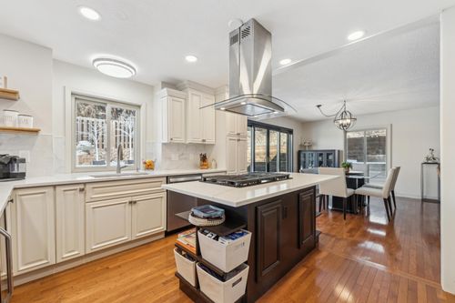 7720 Shaughnessy Rd, Edina, MN, 55439-2638 | Card Image