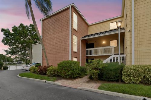 i204-2424 W Tampa Bay Blvd, TAMPA, FL, 33607-1342 | Card Image