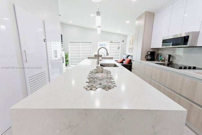 3813 Sw 149 Th Pl, House other with 4 bedrooms, 3 bathrooms and null parking in Miami FL | Image 15
