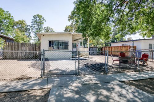 209 W Eden Ave, Fresno, CA, 93706-2914 | Card Image