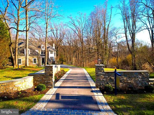 732 Saint Andrews Rd, PHILADELPHIA, PA, 19118-4119 | Card Image
