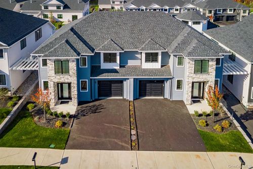 14 Silverwood Cir, Suffern, NY, 10901-4167 | Card Image