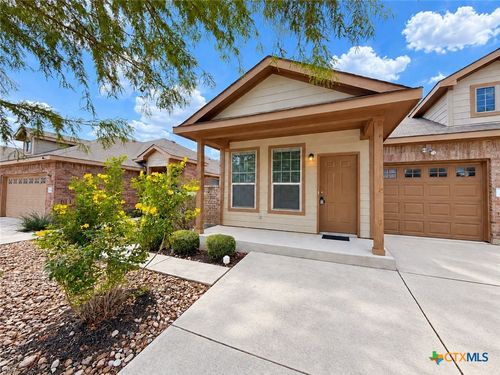557 Creekside Cir, New Braunfels, TX, 78130-6193 | Card Image