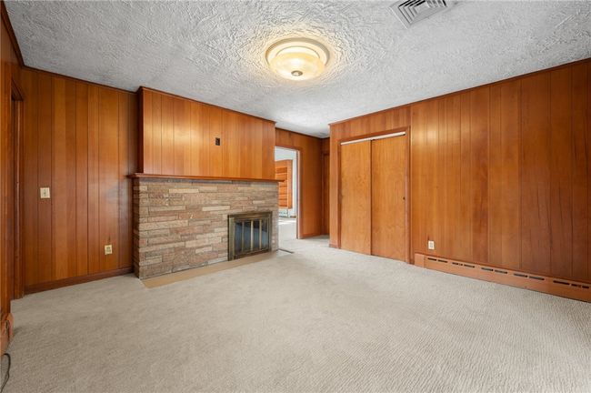 21 Top St, House other with 3 bedrooms, 3 bathrooms and 8 parking in Westerly RI | Image 17