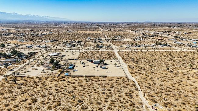 6573 Dos Palmas Rd, House other with 3 bedrooms, 2 bathrooms and null parking in Phelan CA | Image 37