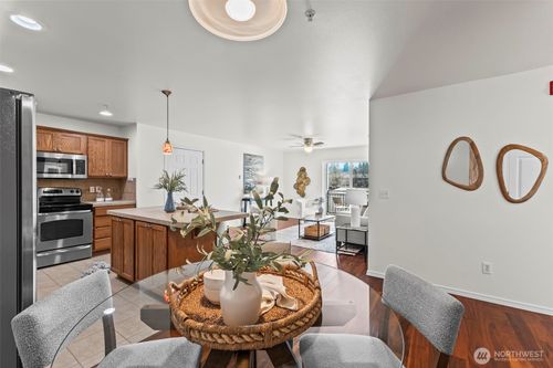 unit-201-1411 Evergreen Park Dr Sw, Olympia, WA, 98502-5831 | Card Image