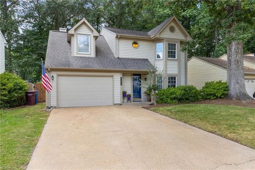 1444 Debbs Ln, Chesapeake, VA, 23320-8205 | Card Image