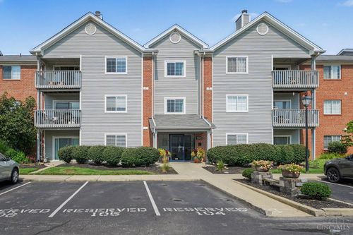 7343 Ridgepoint Dr, Anderson Twp, OH, 45230-4405 | Card Image