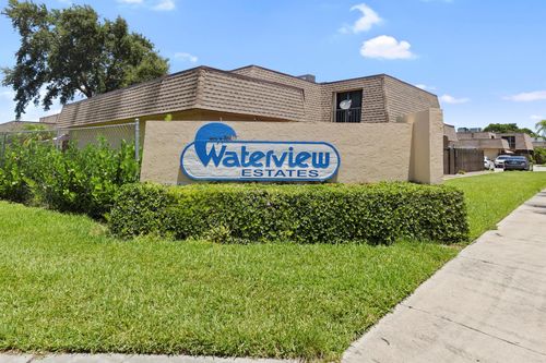 2804 Waterview Cir, Palm Springs, FL, 33461-6445 | Card Image